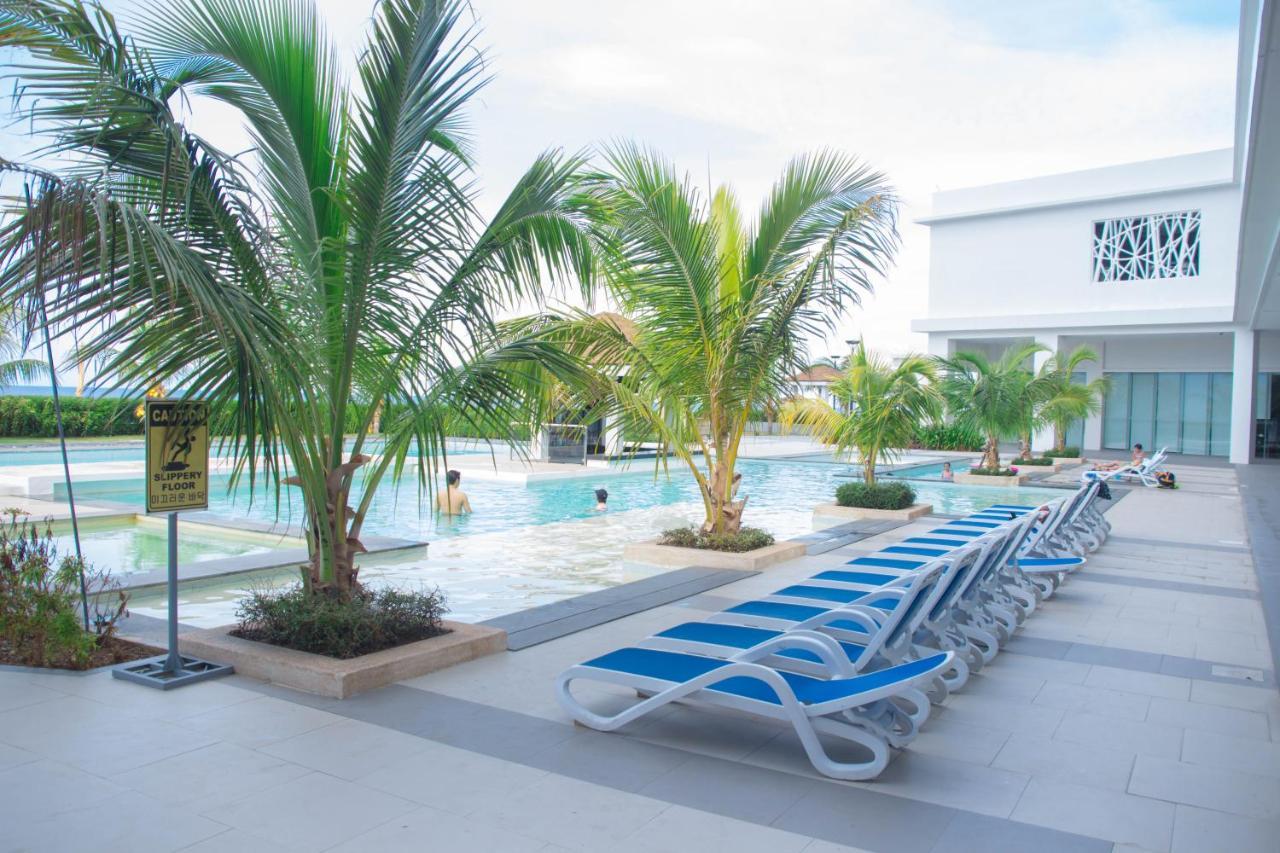 1Br Oceanfront At Arterra, Fast Wifi, Nflix, Kitchen Villa Lapu-Lapu City Eksteriør billede