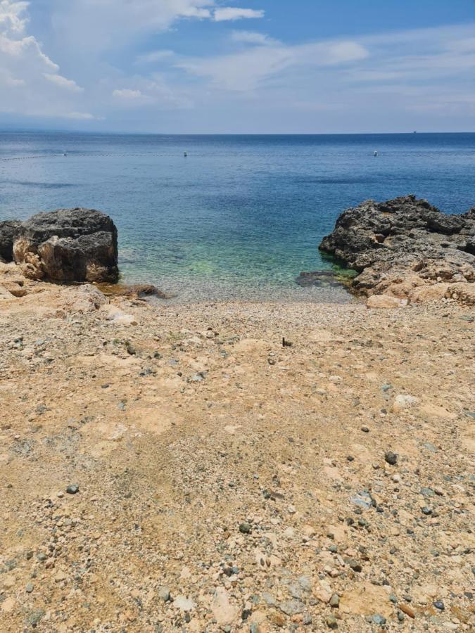 1Br Oceanfront At Arterra, Fast Wifi, Nflix, Kitchen Villa Lapu-Lapu City Eksteriør billede